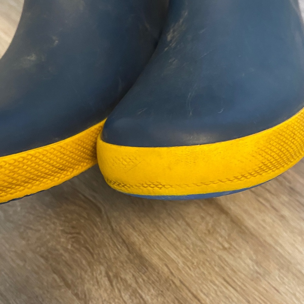 Hunter boots. Size 11. - Picture 6 of 8